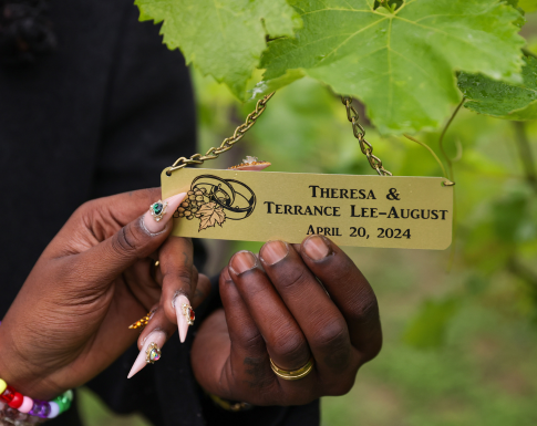 tosca-vineyard-theresa-terrance-vine-plaque
